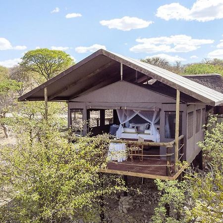 Eagle Tented Lodge & Spa Okaukuejo Zewnętrze zdjęcie